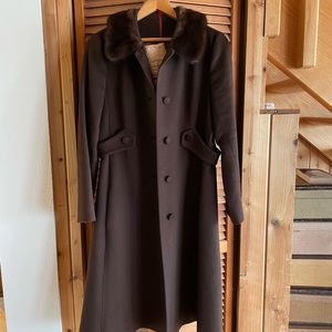 Beautiful wool brown coat with mink(?) collar.